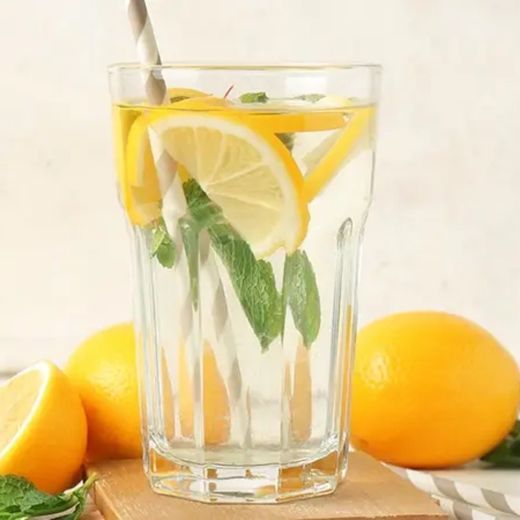 Limonlu su